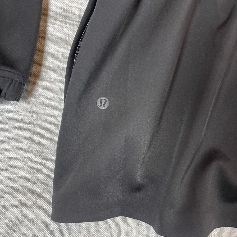 Lululemon Jacket‎ Women's Size 10 Black Full Zip Hooded Athletic